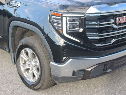 Used 2025 GMC Sierra 1500 SLT AWD/4WD image 9