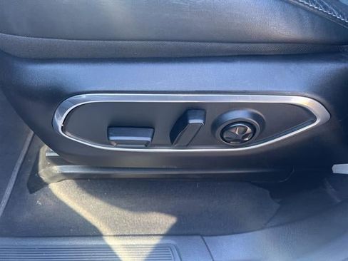 Used 2024 Jeep Wagoneer L Series III w/ Flexible Seating Group AWD/4WD image 23