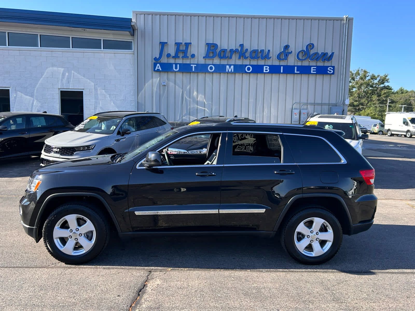 Used 2013 Jeep Grand Cherokee Laredo AWD/4WD image 7