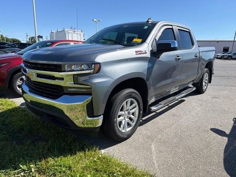 Used 2021 Chevrolet Silverado 1500 LT w/ Z71 Off-Road Package AWD/4WD image 3