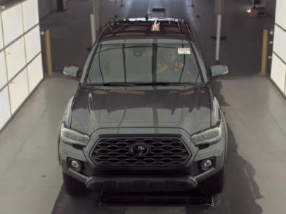 Used 2021 Toyota Tacoma TRD Off-Road w/ Technology Package AWD/4WD image 2