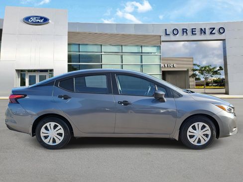 Used 2025 Nissan Versa S w/ Trunk Package image 4