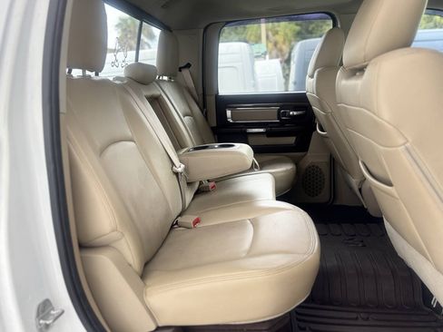 Used 2014 RAM 1500 Laramie w/ Convenience Group AWD/4WD image 19