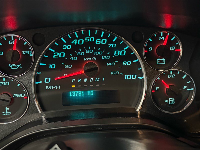 Used 2025 Chevrolet Express 2500 w/ Driver Convenience Package RWD image 18