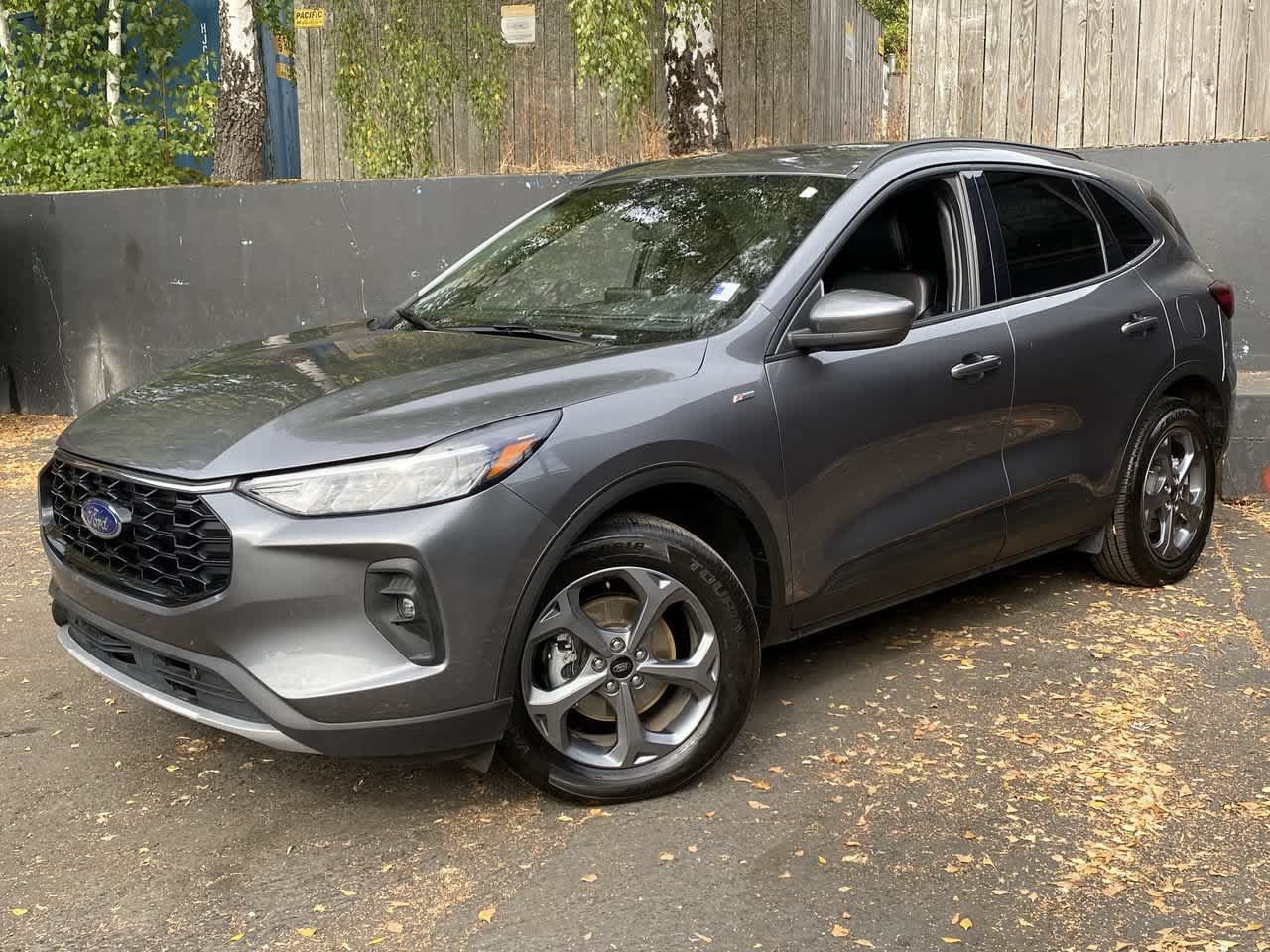 Used 2025 Ford Escape ST-Line Select AWD/4WD image 1