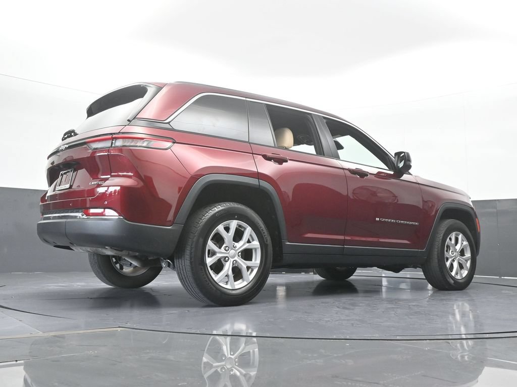 Used 2023 Jeep Grand Cherokee Limited w/ Trailer Tow Prep Group (B) RWD image 61