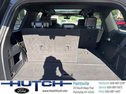 Used 2021 Ford Expedition XLT AWD/4WD image 16