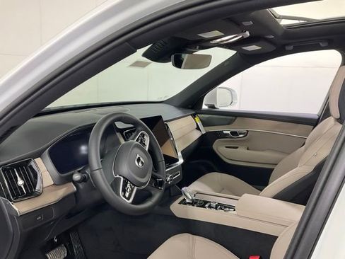 New 2026 Volvo XC90 B6 Plus w/ Protection Package Premier image 23