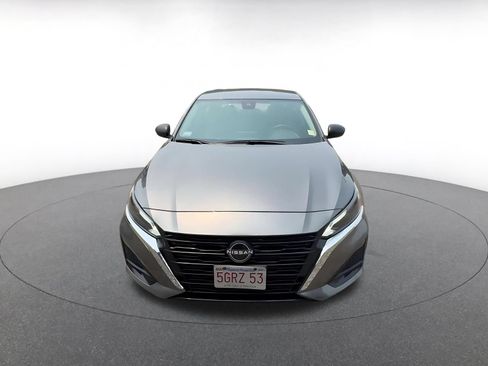 Used 2025 Nissan Altima 2.5 SV FWD image 4