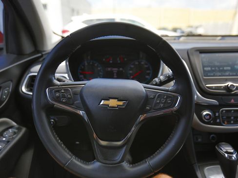 Used 2018 Chevrolet Equinox LT FWD image 6