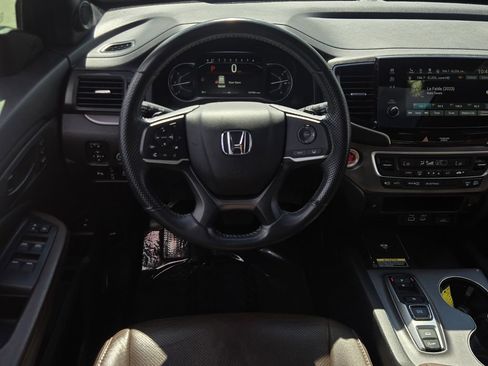 Used 2025 Honda Passport EX-L image 12