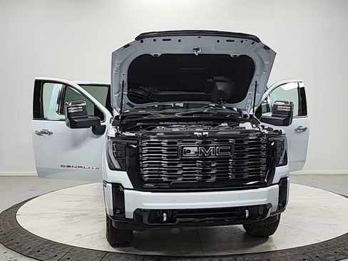 New 2026 GMC Sierra 2500 Denali Ultimate AWD/4WD image 10