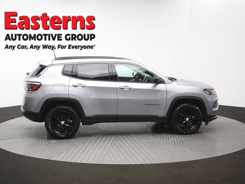 Used 2022 Jeep Compass Latitude w/ Sun and Sound Group AWD/4WD image 46