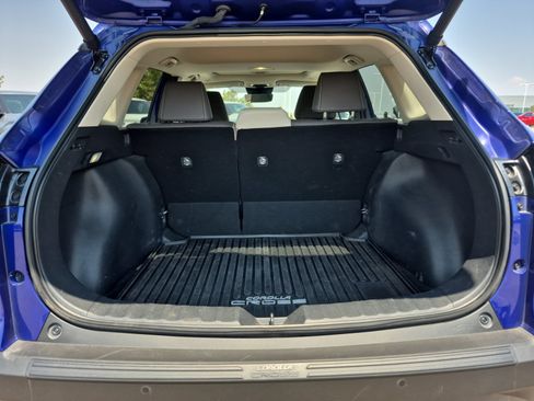 Certified 2024 Toyota Corolla Cross XLE w/ Convenience Package FWD image 19