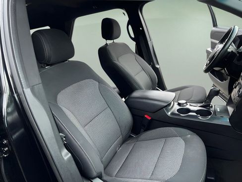 Used 2017 Ford Explorer XLT AWD/4WD image 13