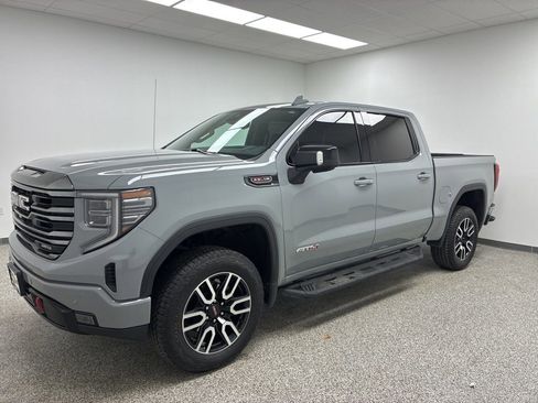 Used 2024 GMC Sierra 1500 AT4 w/ Technology Package AWD/4WD image 6