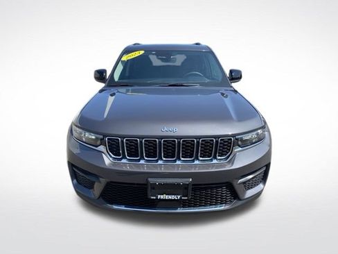 Used 2023 Jeep Grand Cherokee Laredo w/ Luxury Tech Group I AWD/4WD image 8