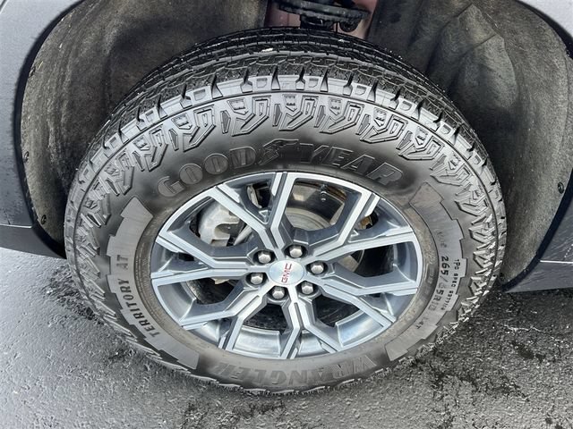 Certified 2024 GMC Acadia AT4 w/ LPO, Floor Liner Package AWD/4WD image 17