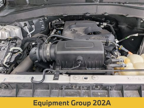 Used 2020 Ford Explorer XLT w/ Equipment Group 202A AWD/4WD image 14