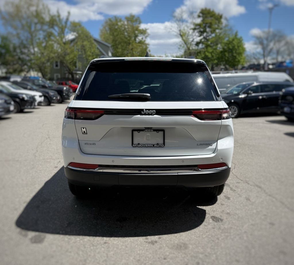 New 2026 Jeep Grand Cherokee Laredo X AWD/4WD image 10