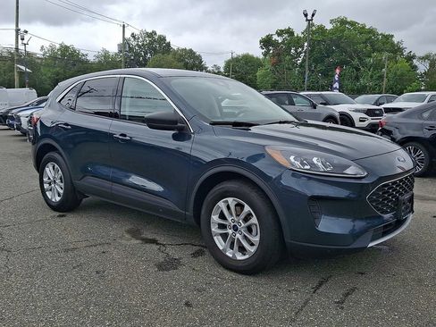 Used 2022 Ford Escape SE w/ Convenience Package AWD/4WD image 3