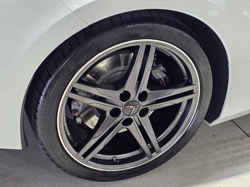 Used 2024 Chevrolet Corvette Stingray Preferred Cpe w/ Z51 Performance Package image 11