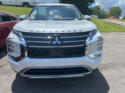 New 2025 Mitsubishi Outlander SE