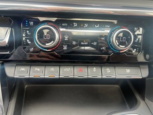 Used 2024 GMC Sierra 1500 Denali Ultimate AWD/4WD image 29