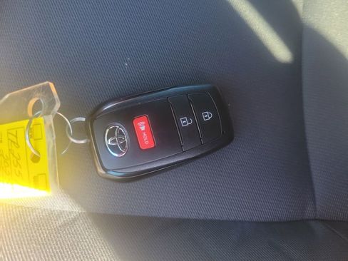 Certified 2025 Toyota Tacoma SR5 image 37