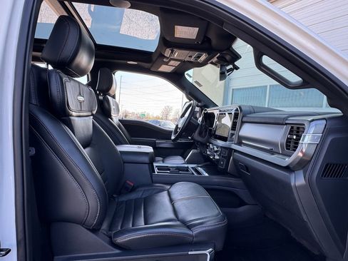 Used 2024 Ford F350 Platinum w/ Tremor Off-Road Package AWD/4WD image 28
