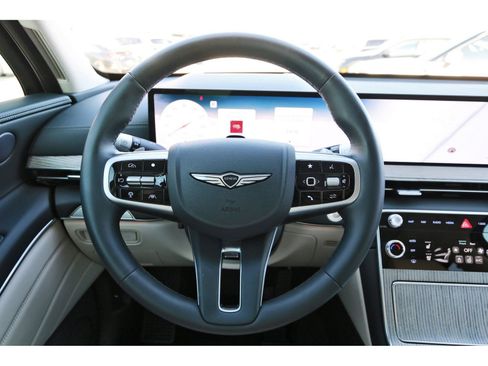 Used 2025 Genesis GV80 2.5T Prestige image 15