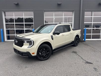 Used 2025 Ford Maverick Lariat w/ Black Appearance Package
