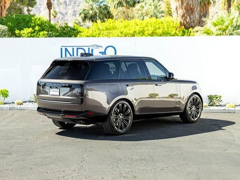 Used 2024 Land Rover Range Rover SE image 6
