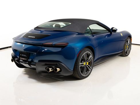 Certified 2025 Ferrari Roma Spider RWD image 28