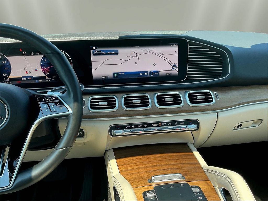 Certified 2025 Mercedes-Benz GLE 450 4MATIC w/ AMG Line Exterior image 11