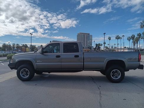 Used 2006 Chevrolet Silverado 3500 LT w/ Heavy-Duty Power Package image 5
