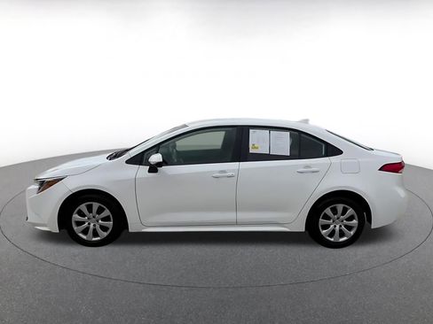 Used 2025 Toyota Corolla LE image 10