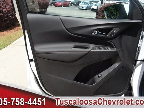 Used 2024 Chevrolet Equinox RS FWD image 17