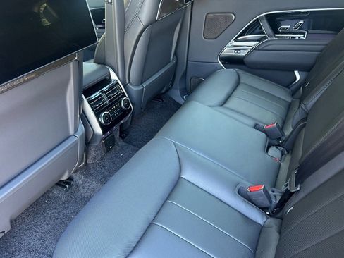 New 2026 Land Rover Range Rover Long Wheelbase Autobiography AWD/4WD image 24