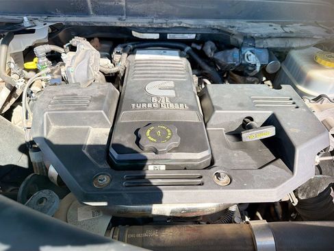 Used 2019 RAM 3500 Tradesman w/ Chrome Appearance Group image 35