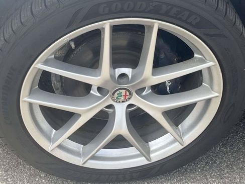 Used 2019 Alfa Romeo Stelvio Ti Sport w/ Quick Order Package 22S Sport AWD/4WD image 14