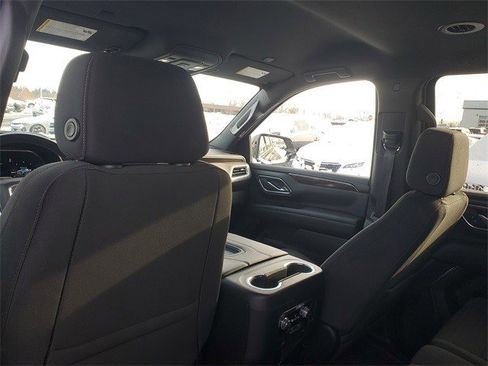 Certified 2024 GMC Yukon XL SLE w/ Gmc Pro Safety Plus Package image 9