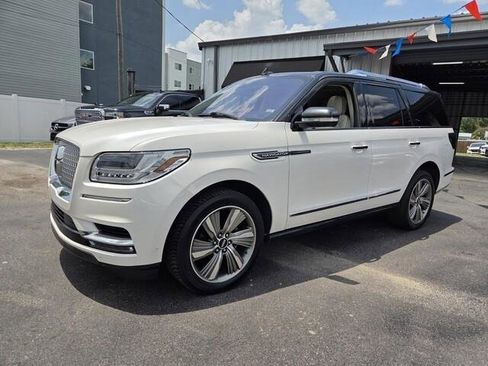 Used 2019 Lincoln Navigator Black Label AWD/4WD image 3