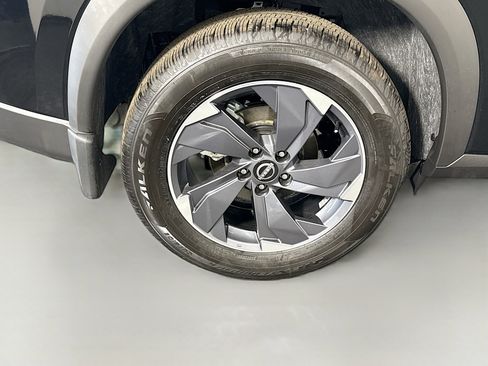 Used 2026 Nissan Rogue SV image 33