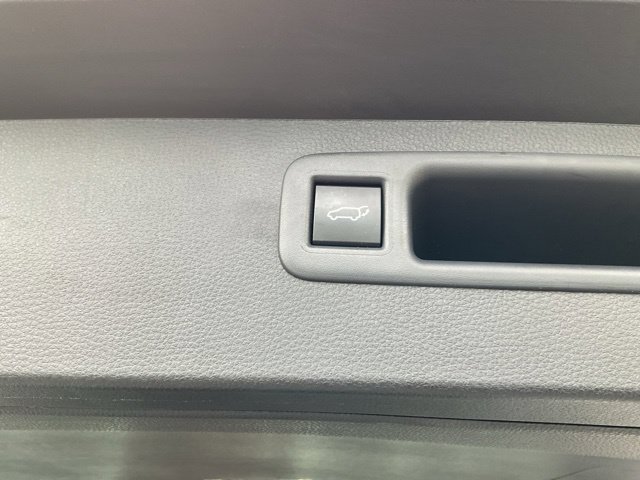 Used 2026 Toyota Highlander XLE AWD/4WD image 16