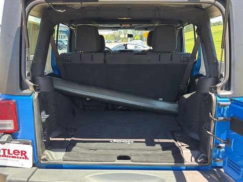 Used 2016 Jeep Wrangler Unlimited Sport AWD/4WD image 29