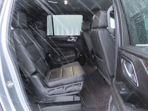 Used 2024 Chevrolet Suburban LT w/ Luxury Package image 29