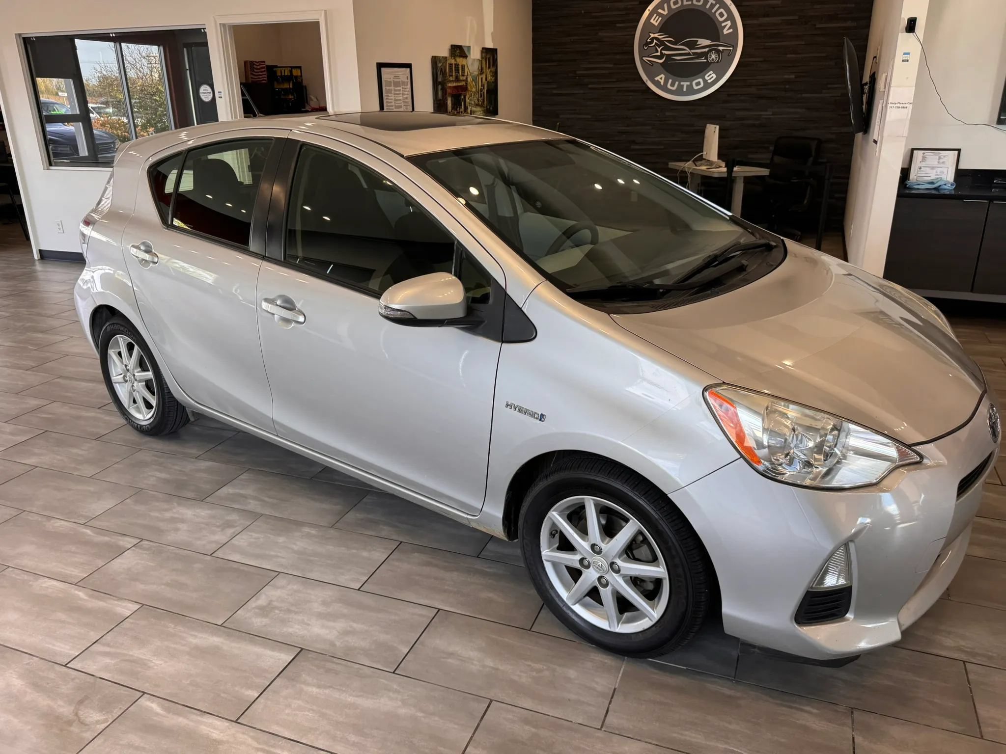 Used 2012 Toyota Prius C Three FWD image 5