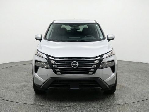 Used 2025 Nissan Rogue SV FWD image 2