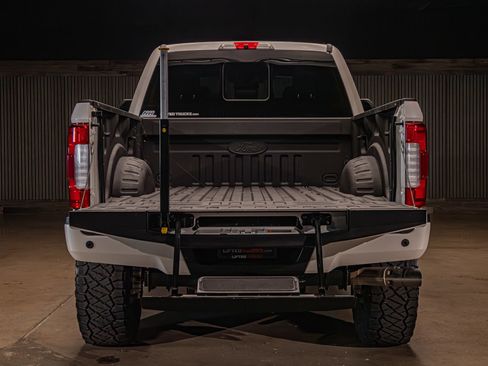 Used 2019 Ford F250 Platinum w/ Platinum Ultimate Package AWD/4WD image 9